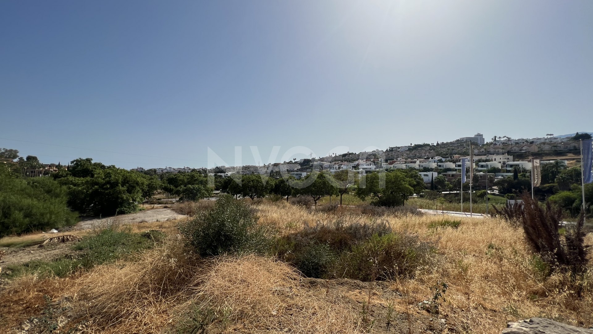 Parcela de terreno con proyecto en El Campanario Golf, Nueva Milla de Oro