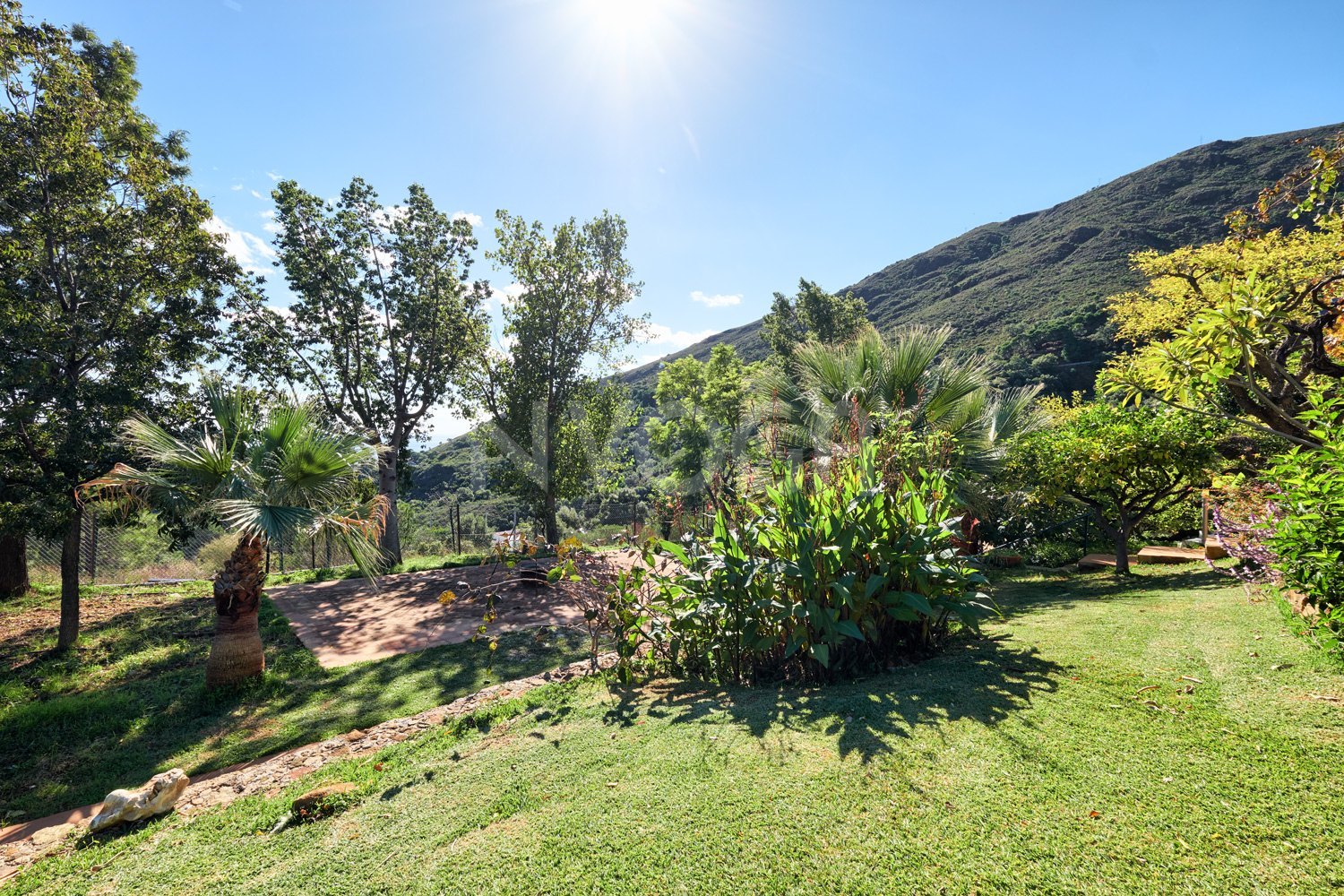 Villa with charm located in Sierra Bermeja, Estepona