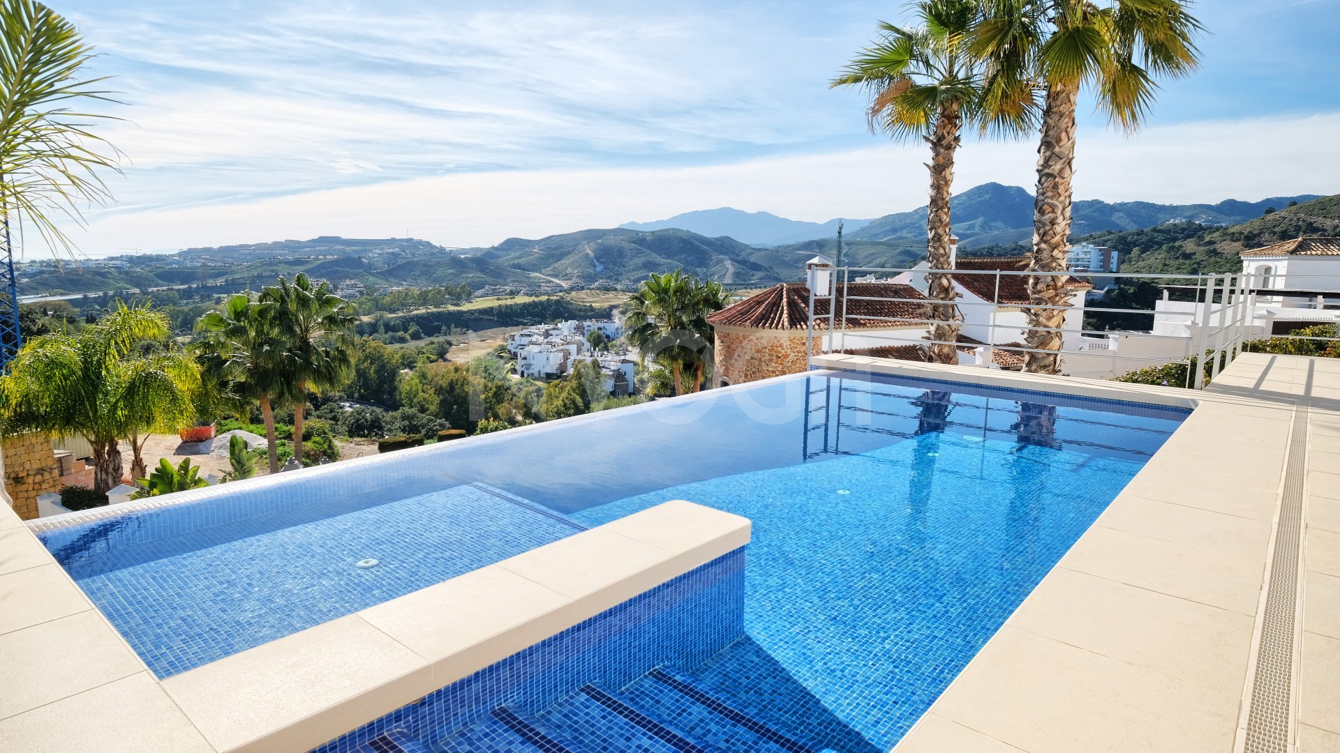 Incredible newly built villa located in Puerto del Capitán