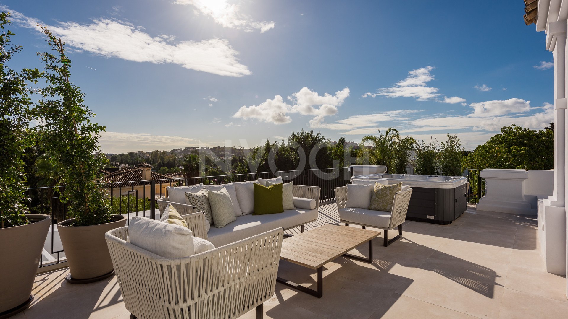 Spectacular and luxury newly built Villa in the heart of the Golf Valley, Marbella