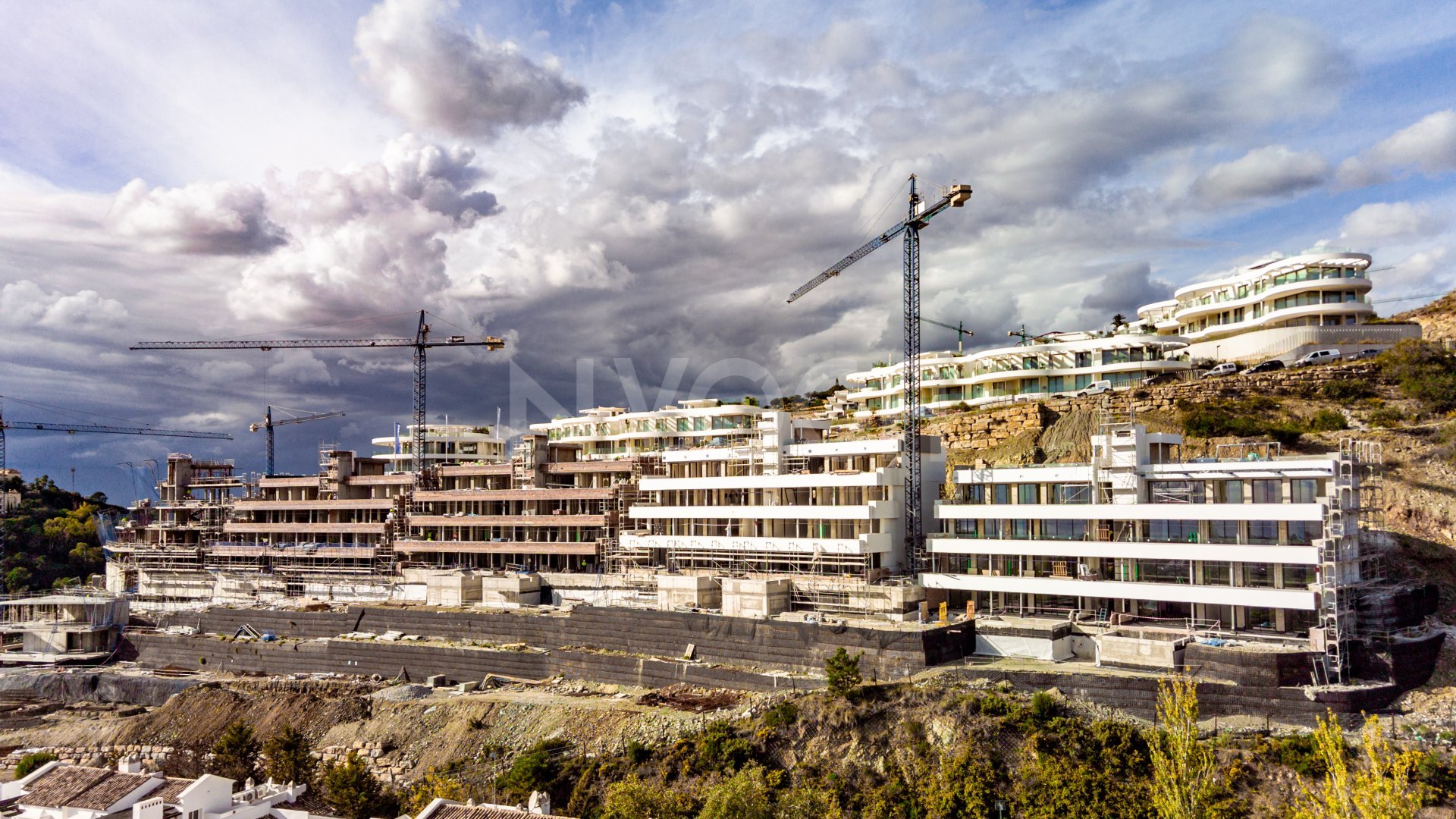 Penthouse for sale in La Quinta, Benahavis