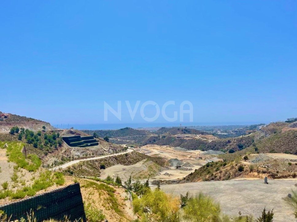 Villa de lujo de 4 dormitorios sobre plano con vistas panorámicas al mar y a la montaña