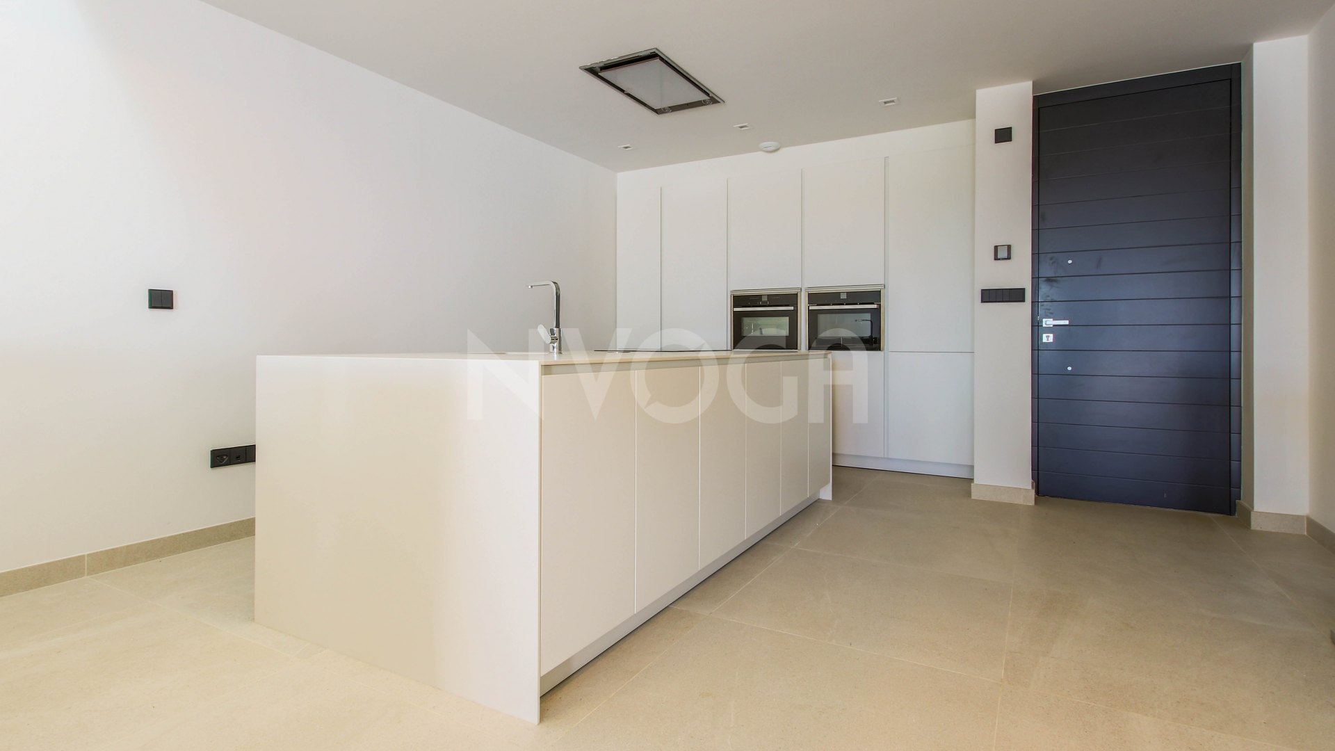 Gorgeous 3 bedroom beachfront townhouse in Estepona, with panoramic sea views.