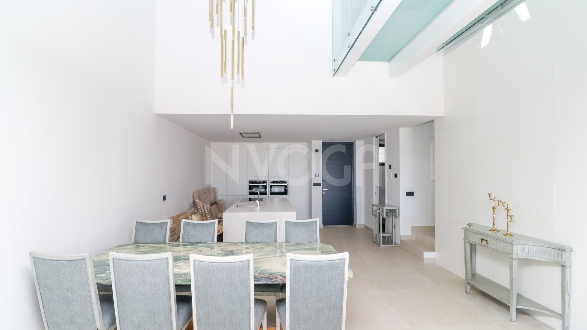 Gorgeous 3 bedroom beachfront townhouse in Estepona, with panoramic sea views.