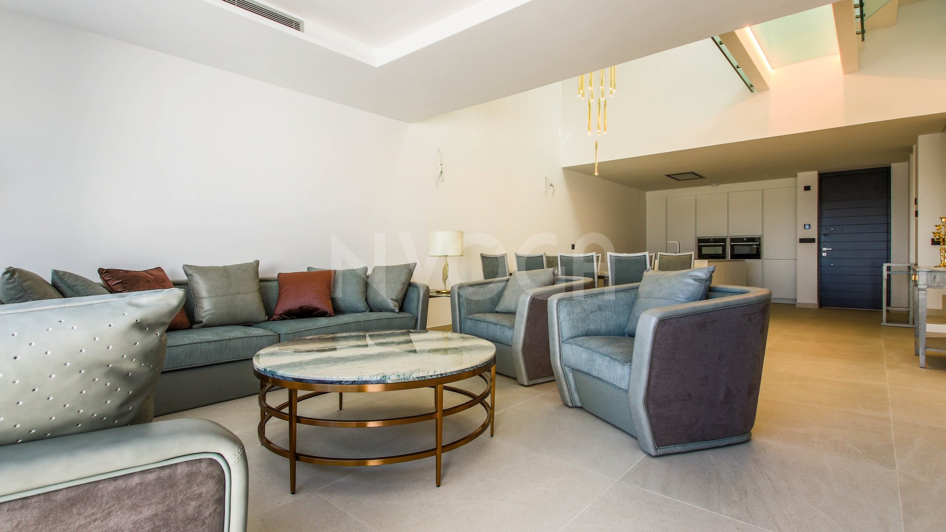 Gorgeous 3 bedroom beachfront townhouse in Estepona, with panoramic sea views.