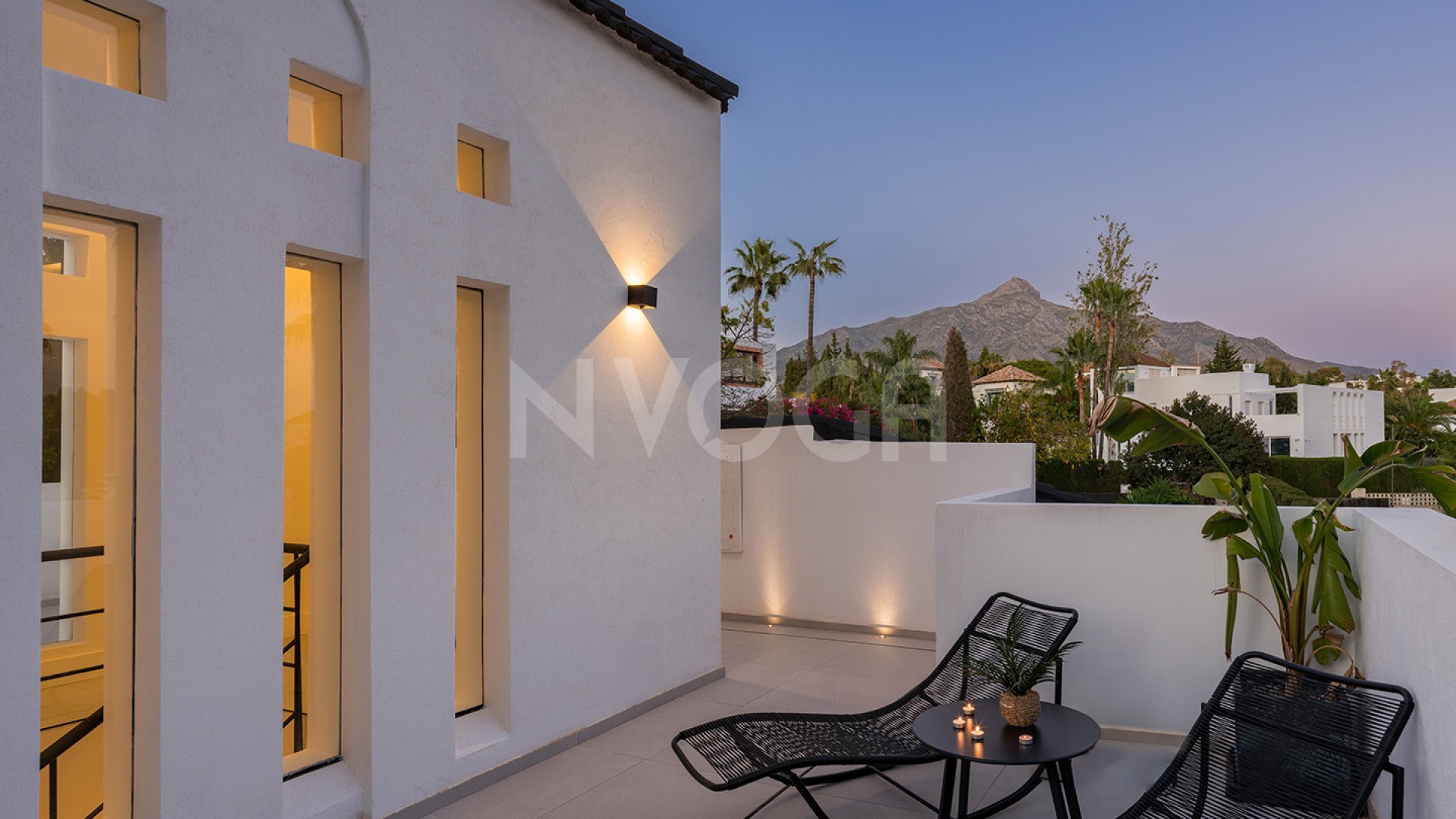 Fantastic villa with mountain views in Las Brisas, Nueva Andalucía