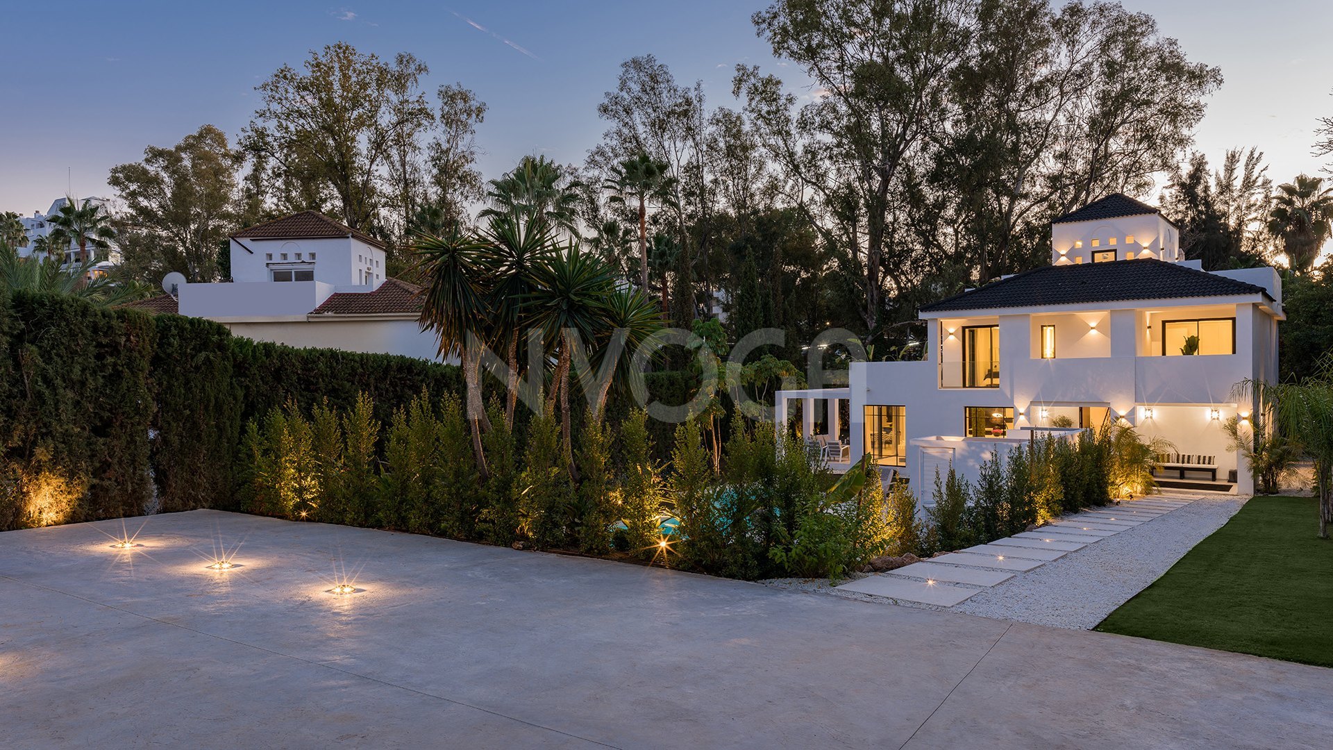 Fantastic villa with mountain views in Las Brisas, Nueva Andalucía