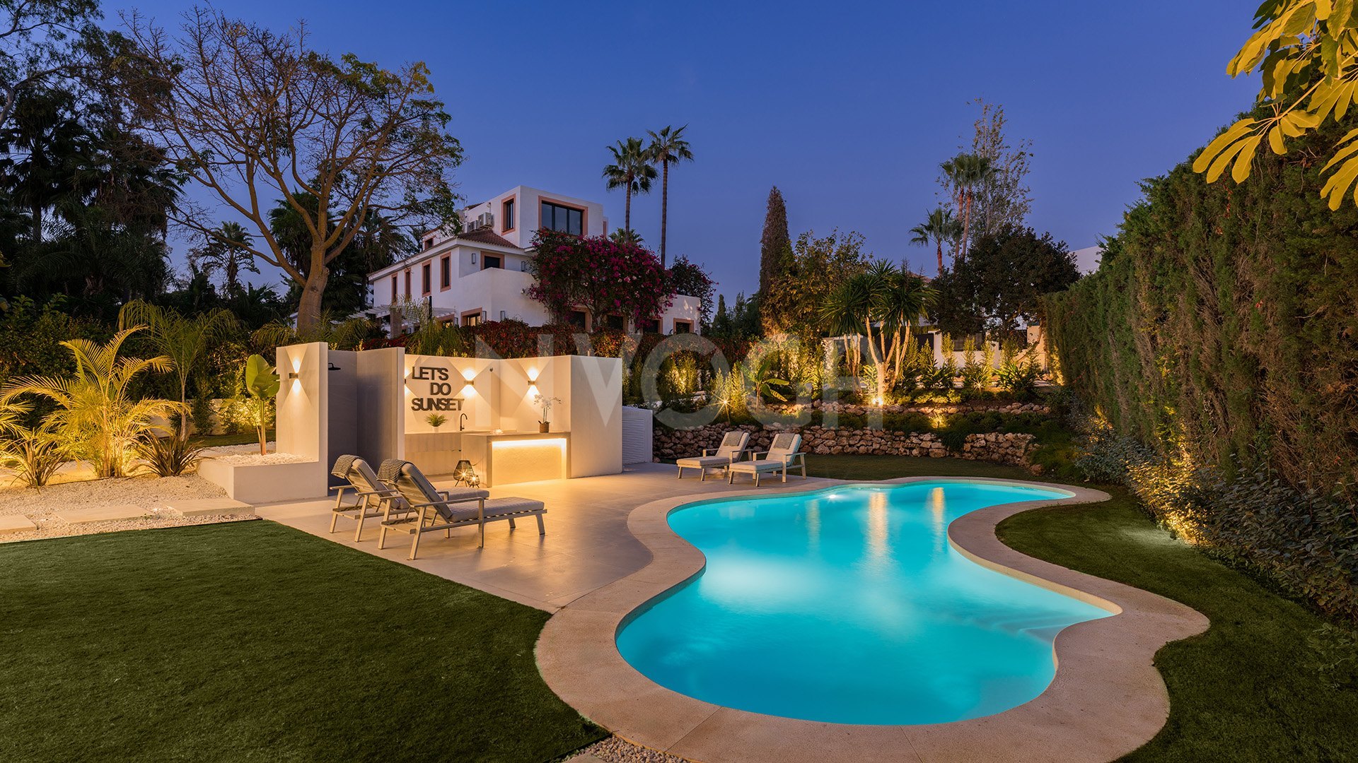 Fantastic villa with mountain views in Las Brisas, Nueva Andalucía