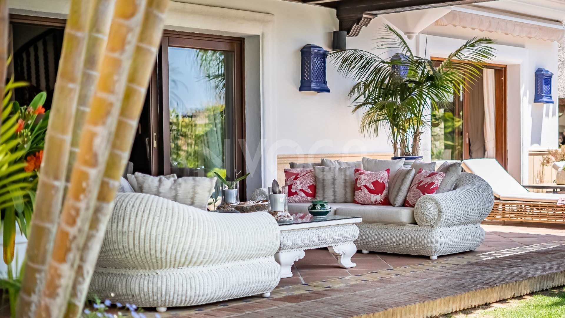 Espectacular villa con vistas al mar en Bahia de Marbella, Marbella Este