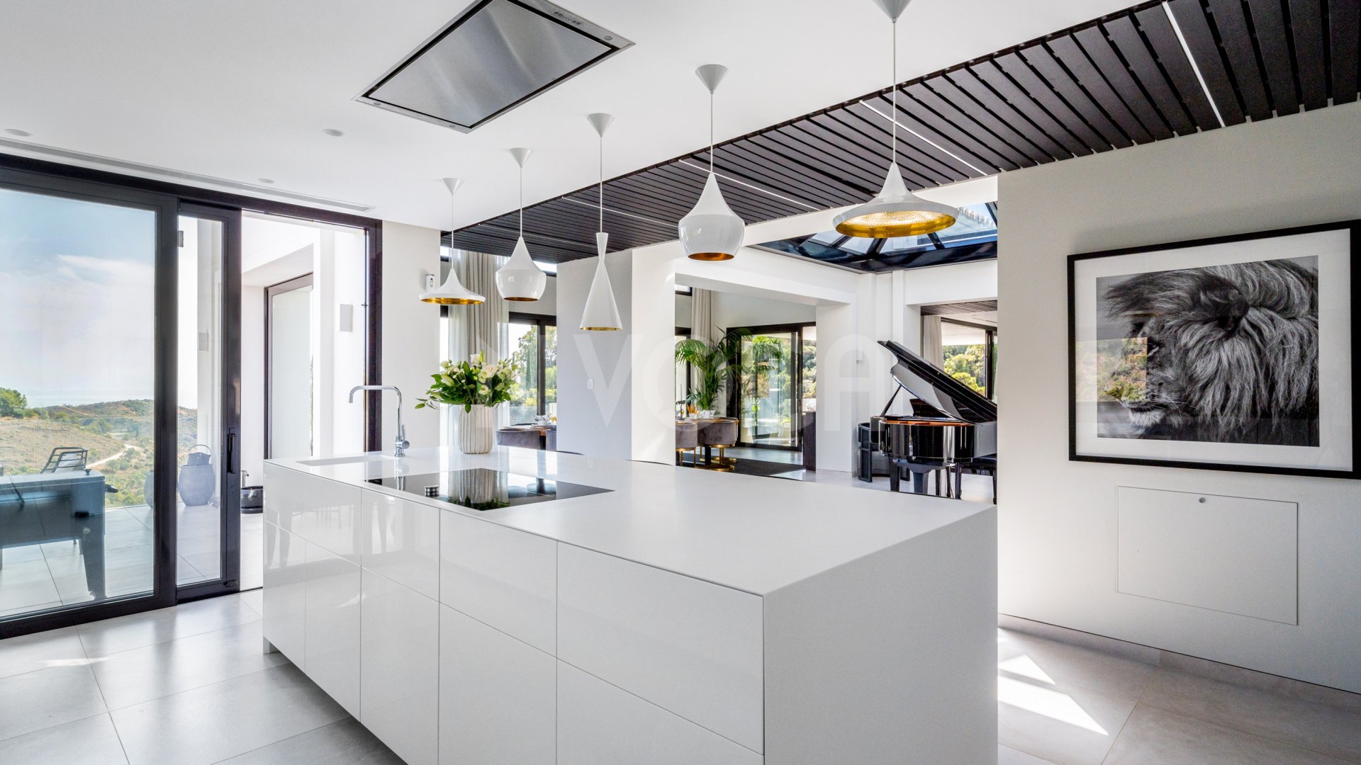 Impressive villa in a luxury residence in El Madroñal, Benahavís