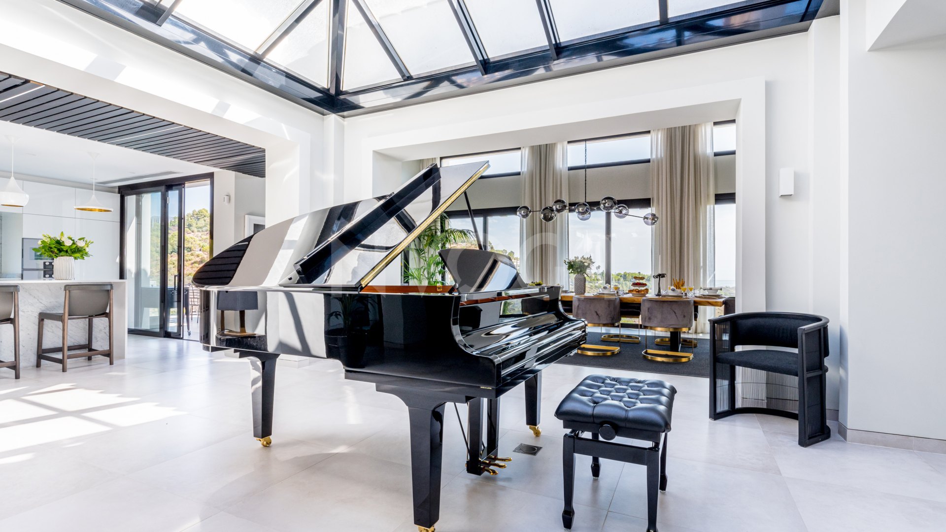 Impressive villa in a luxury residence in El Madroñal, Benahavís