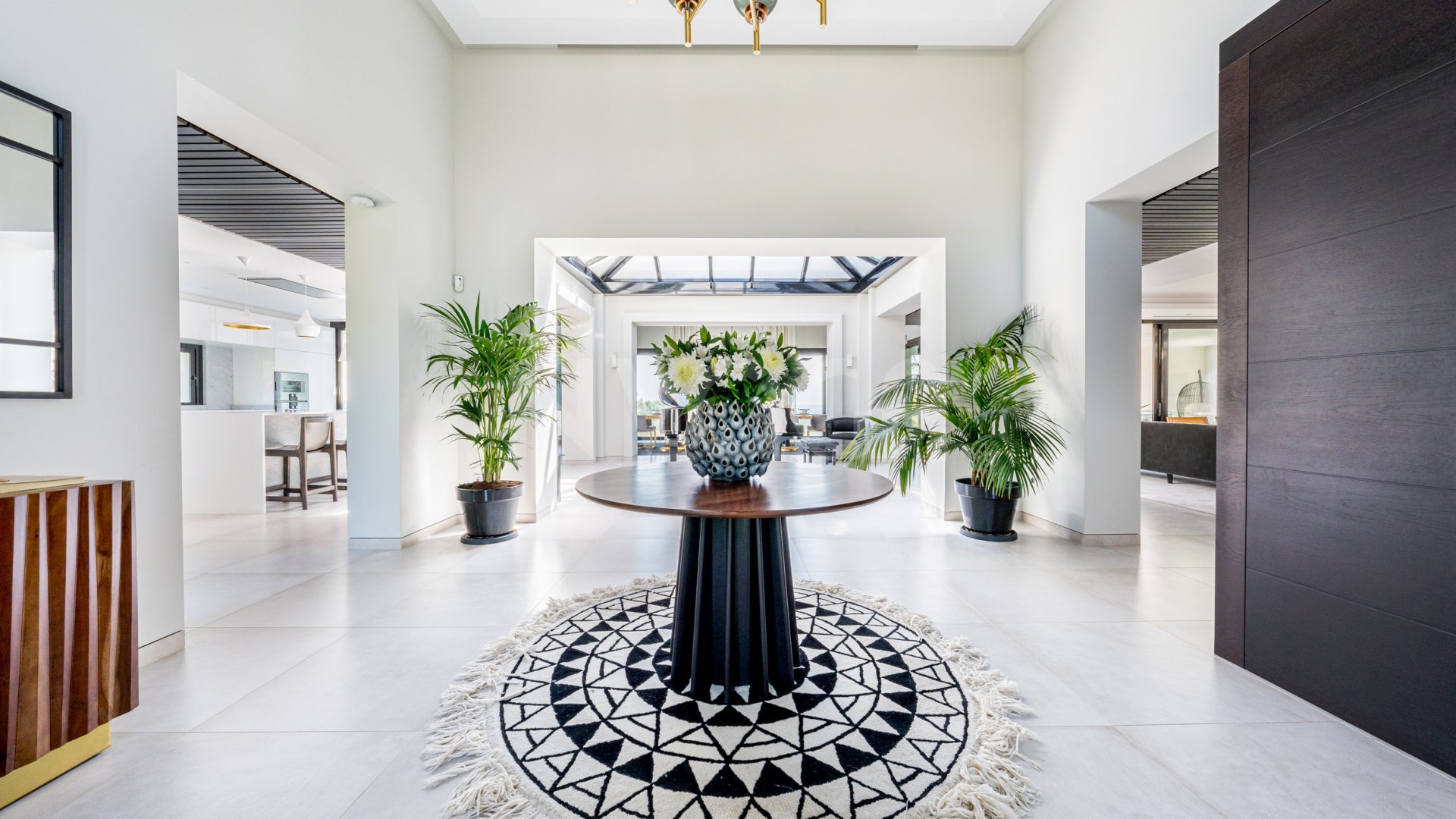 Impressive villa in a luxury residence in El Madroñal, Benahavís