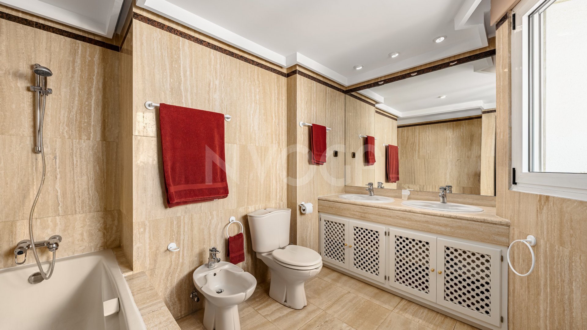 Precioso apartamento en primera linea de playa de Marbella Centro