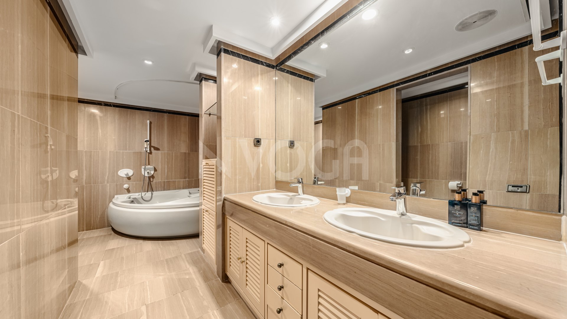 Precioso apartamento en primera linea de playa de Marbella Centro