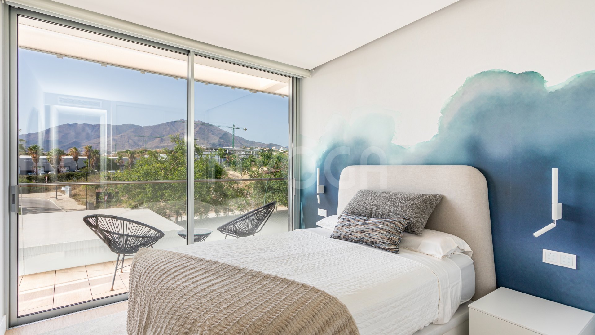 Magnifico apartamento en primera linea de playa con espectaculares vistas al mar en Estepona.