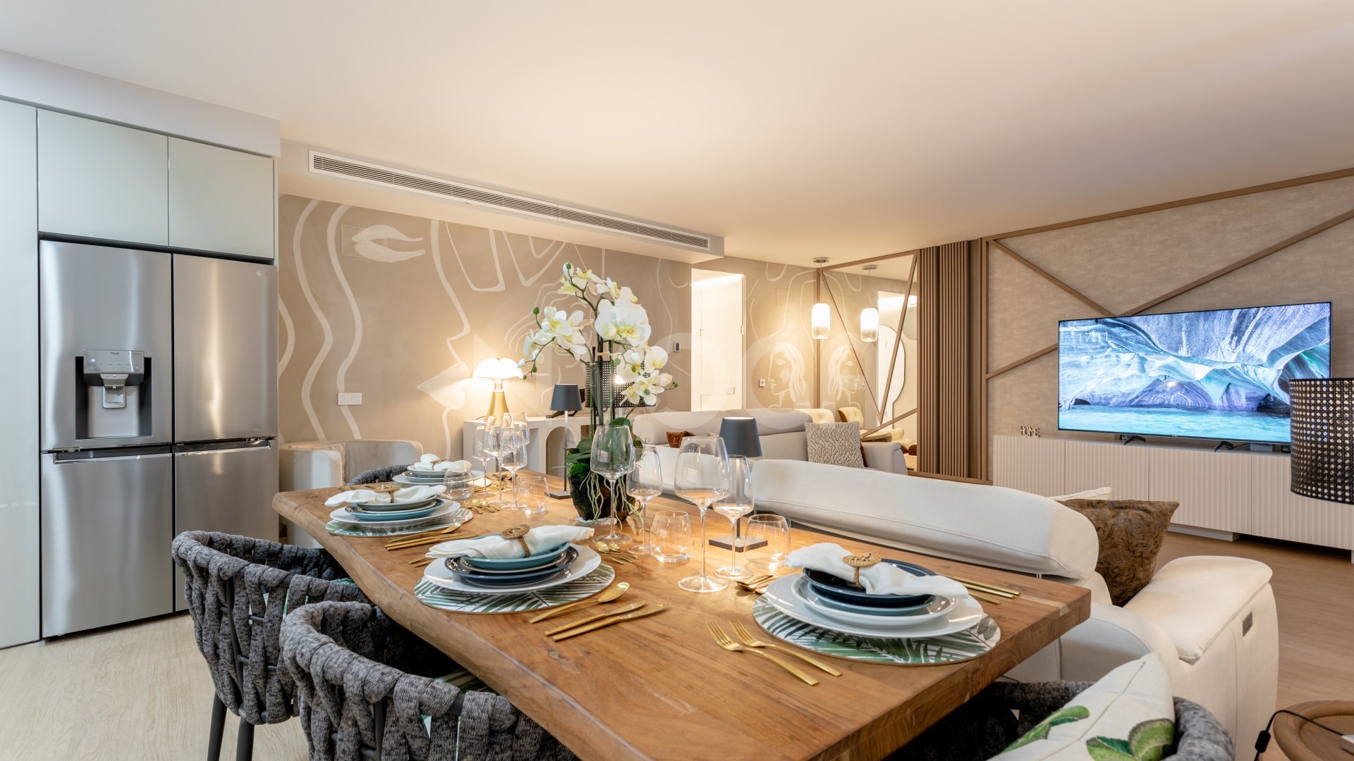 Magnifico apartamento en primera linea de playa con espectaculares vistas al mar en Estepona.