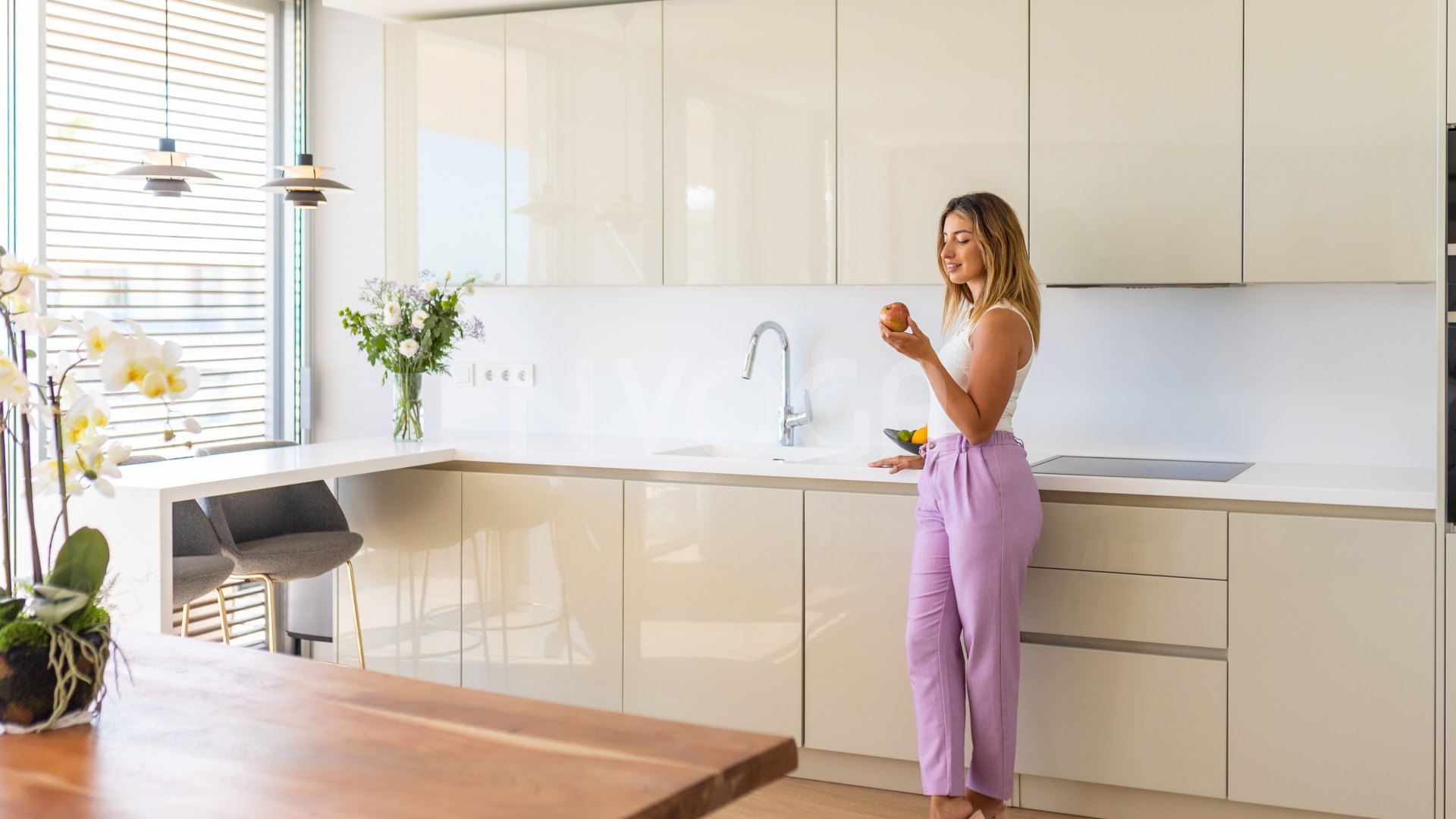 Magnifico apartamento en primera linea de playa con espectaculares vistas al mar en Estepona.