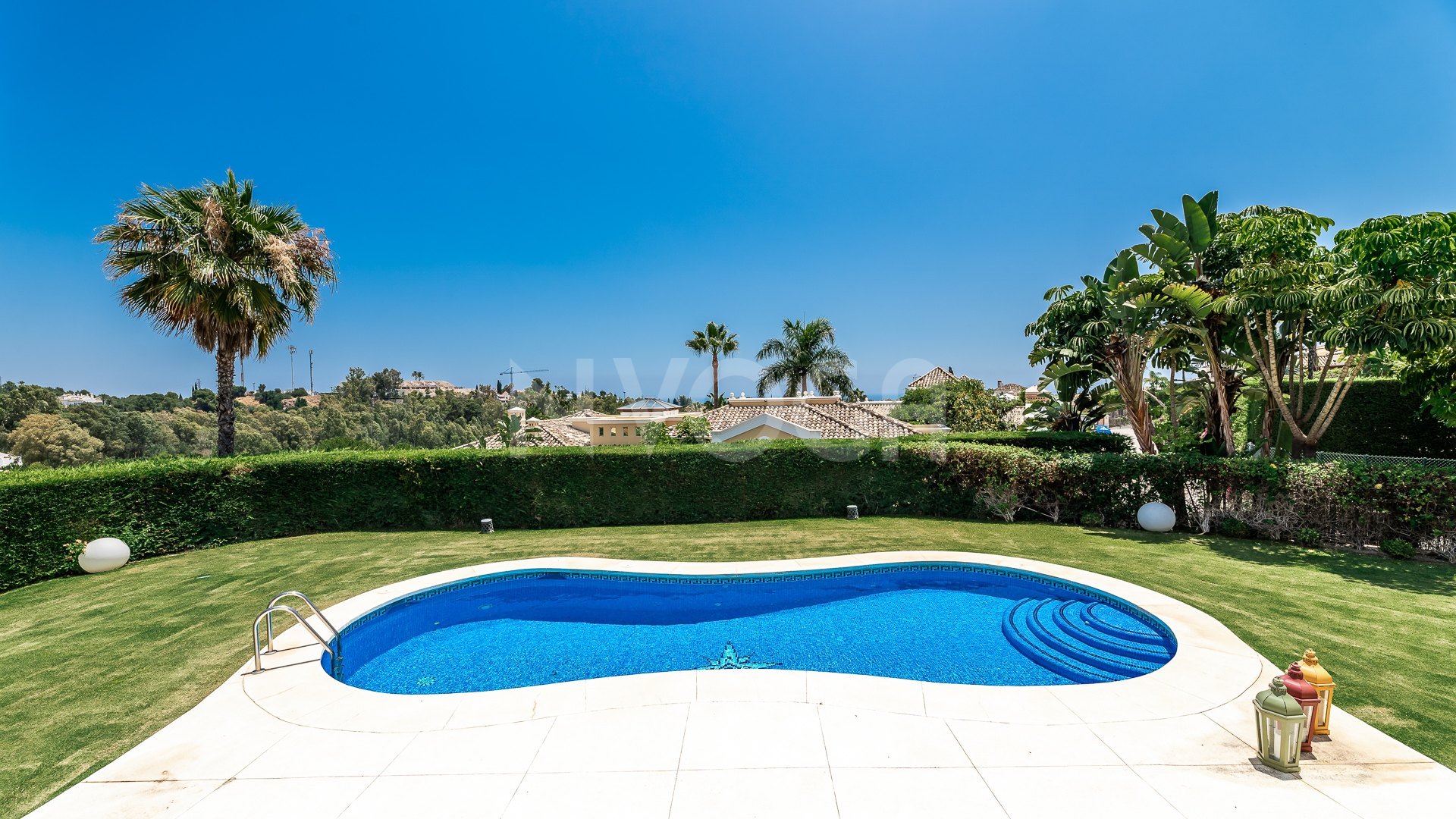 Impresionante villa con vistas al mar en Nueva Andalucia, Marbella