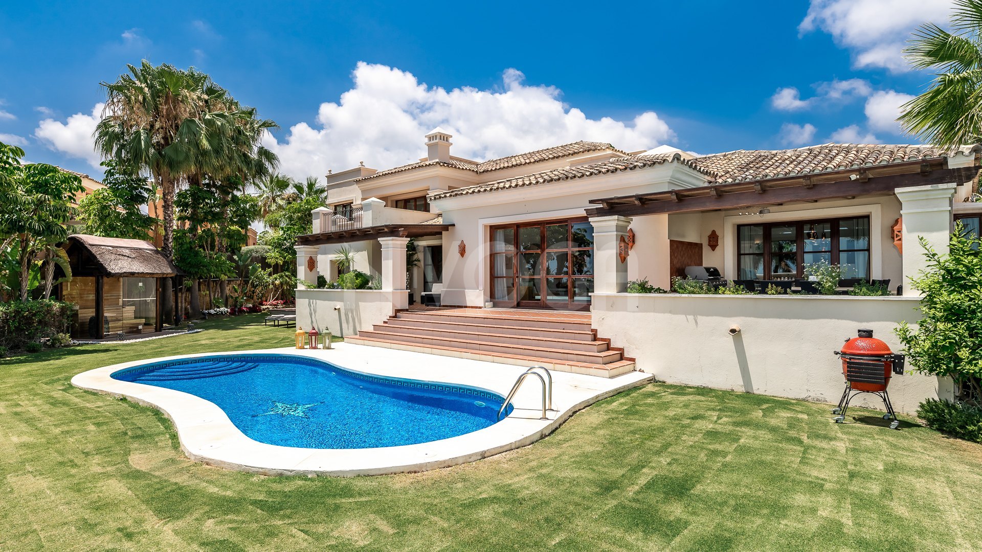Impresionante villa con vistas al mar en Nueva Andalucia, Marbella