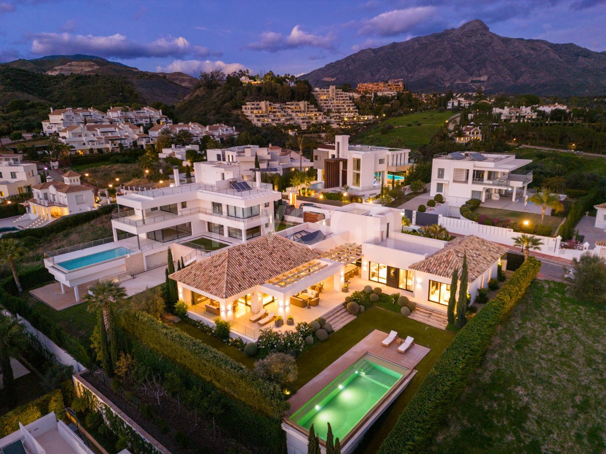Increíble villa muy bien situada en Haza del Conde, Nueva Andalucía