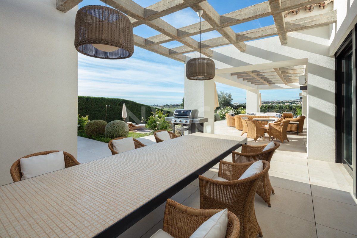 Increíble villa muy bien situada en Haza del Conde, Nueva Andalucía