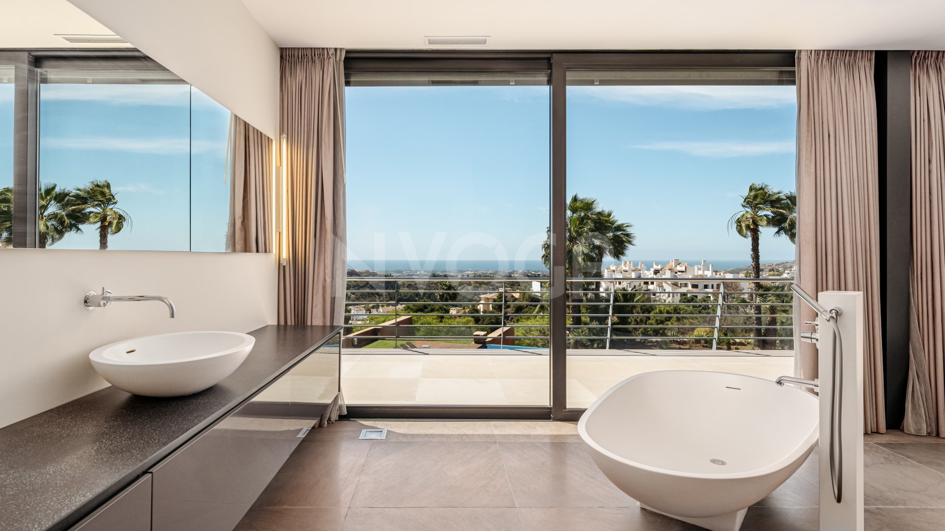 Spectacular luxury villa with 8 bedrooms in Benahavís