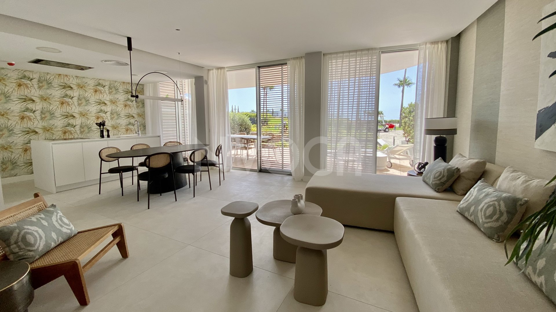Front line beach apartment in Estepona