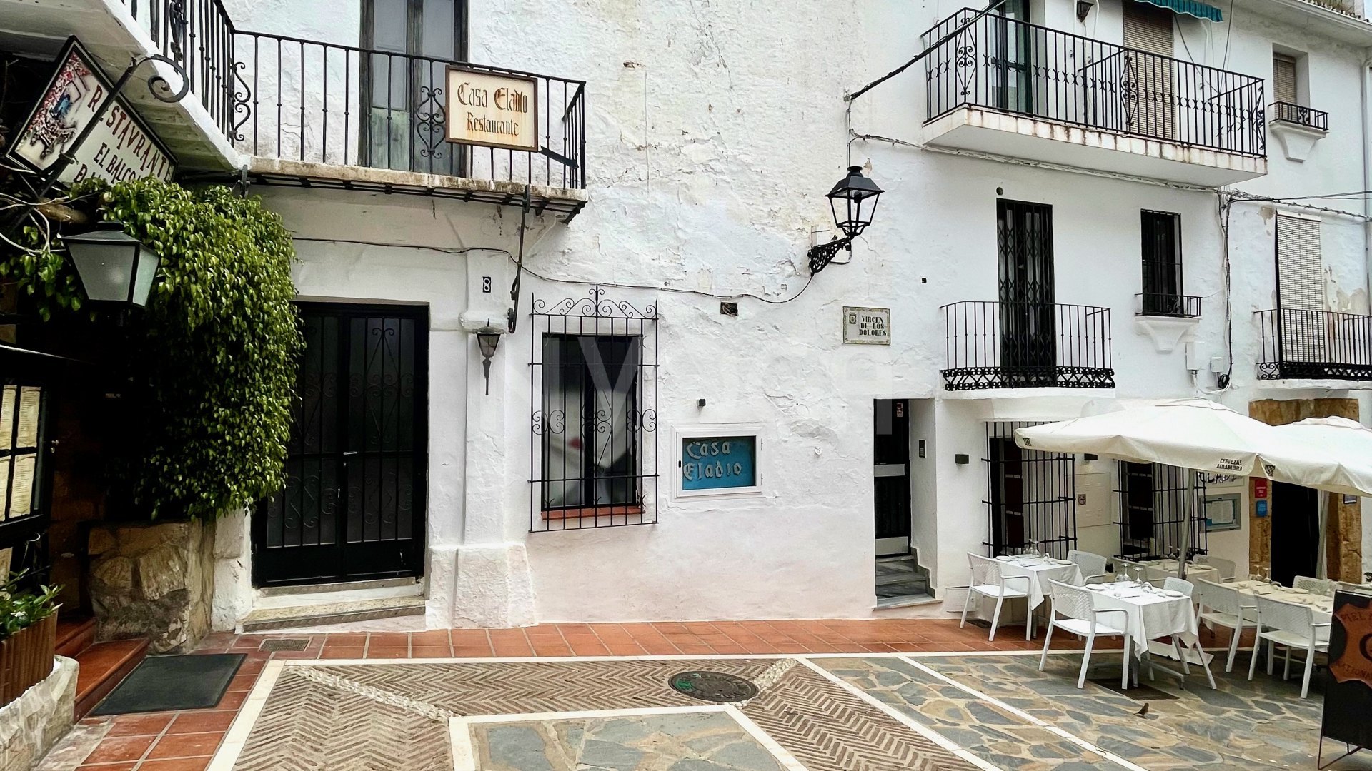 For investment- Magnificent building in the Old Town of Marbella