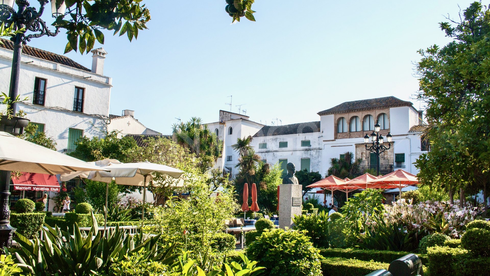 For investment- Magnificent building in the Old Town of Marbella