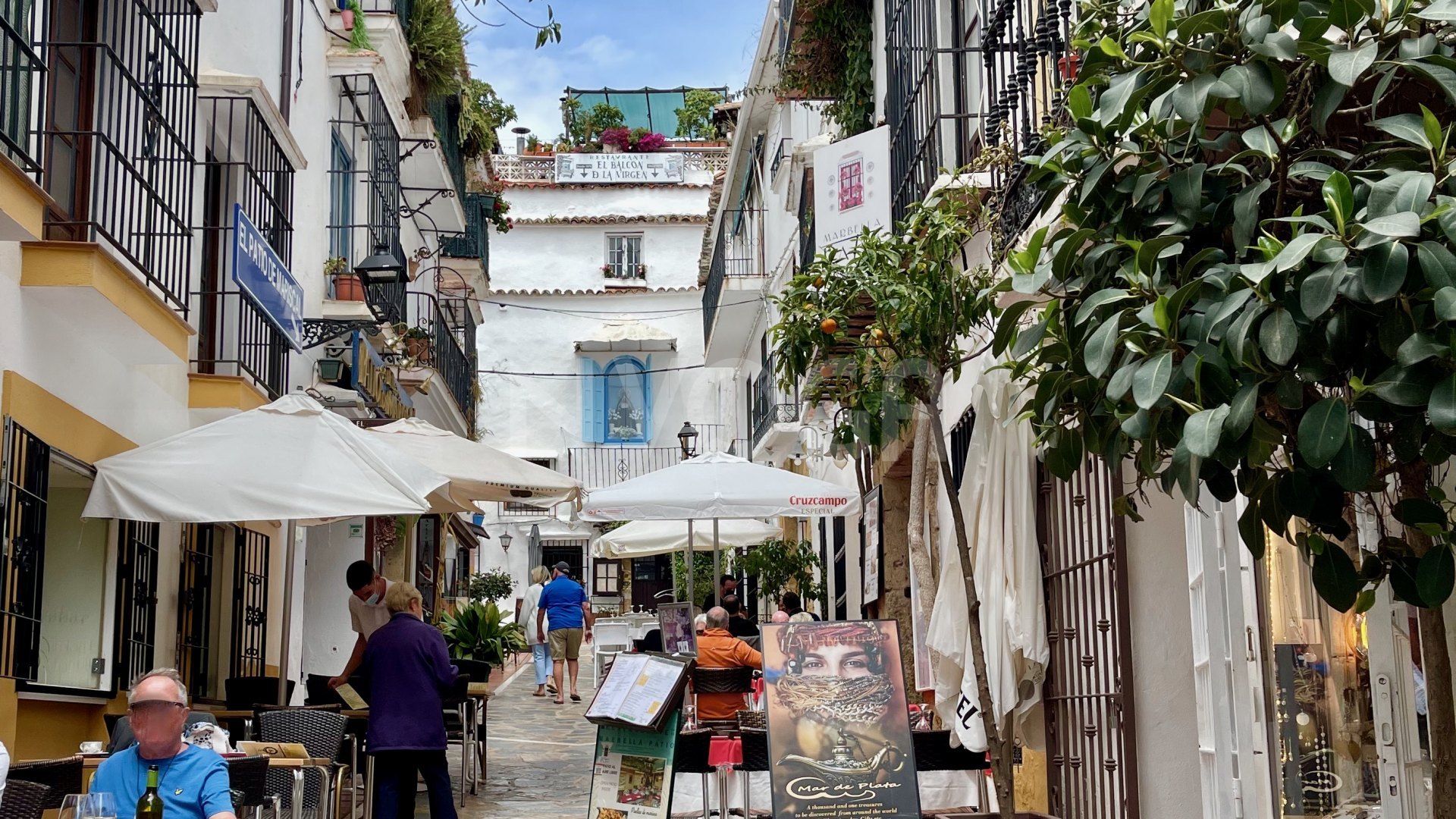 For investment- Magnificent building in the Old Town of Marbella