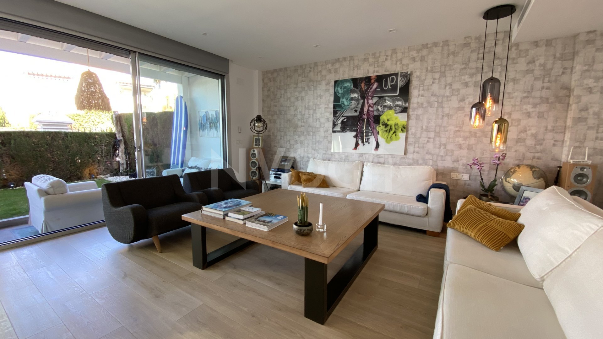 Magnífica vivienda familiar en primera línea de playa en Bahía de Marbella