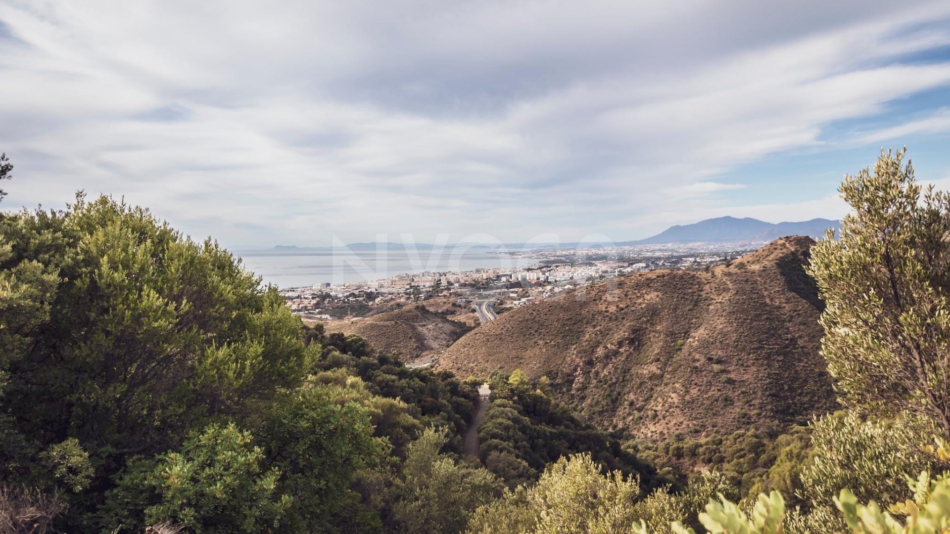 Paraíso tropical con vistas panorámicas al mar en Los Altos de los Monteros