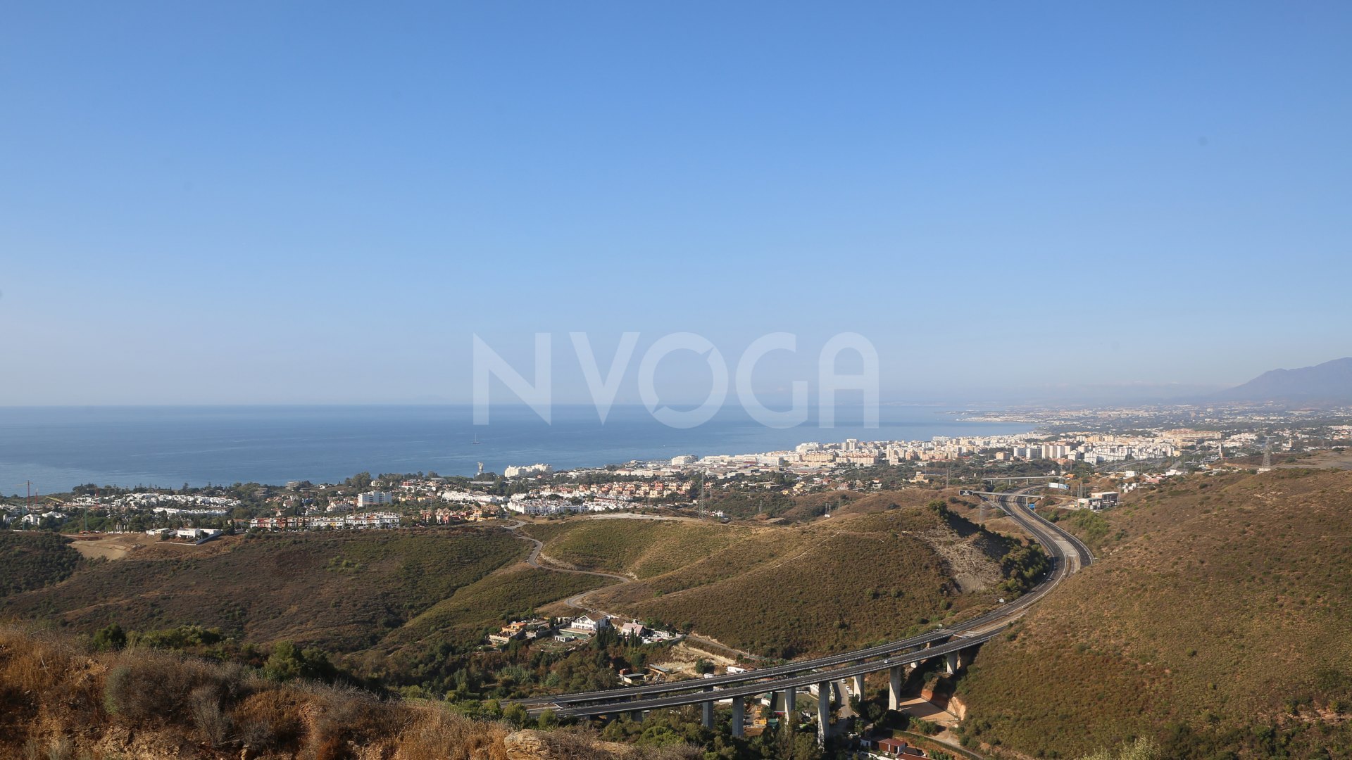 Paraíso tropical con vistas panorámicas al mar en Los Altos de los Monteros