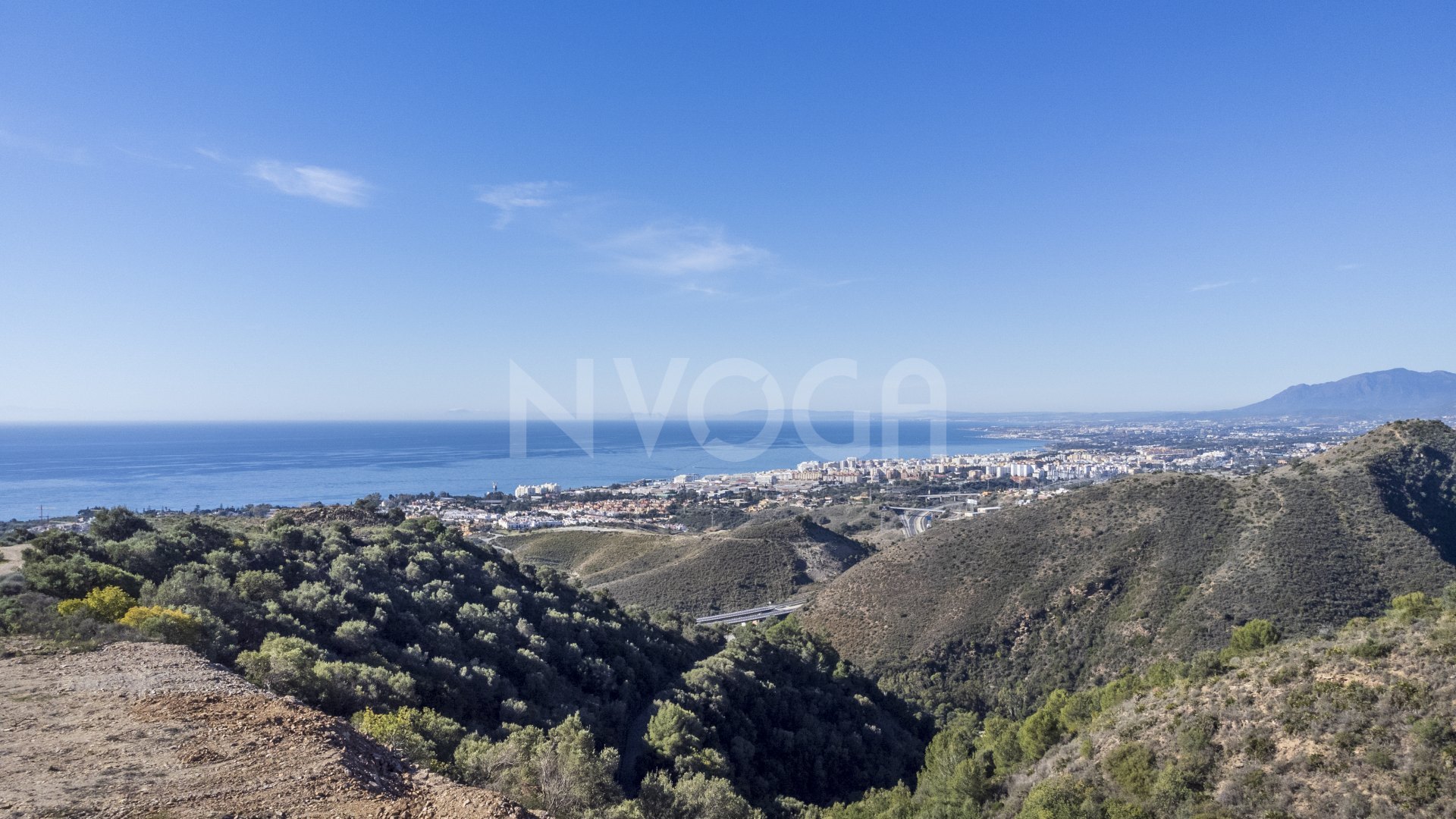 Paraíso tropical con vistas panorámicas al mar en Los Altos de los Monteros