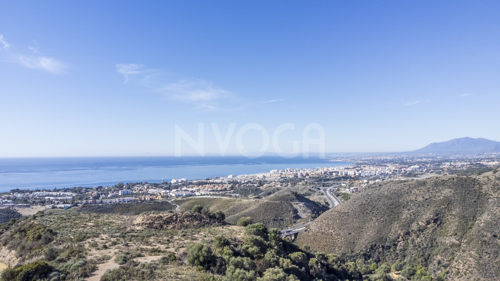 Paraíso tropical con vistas panorámicas al mar en Los Altos de los Monteros