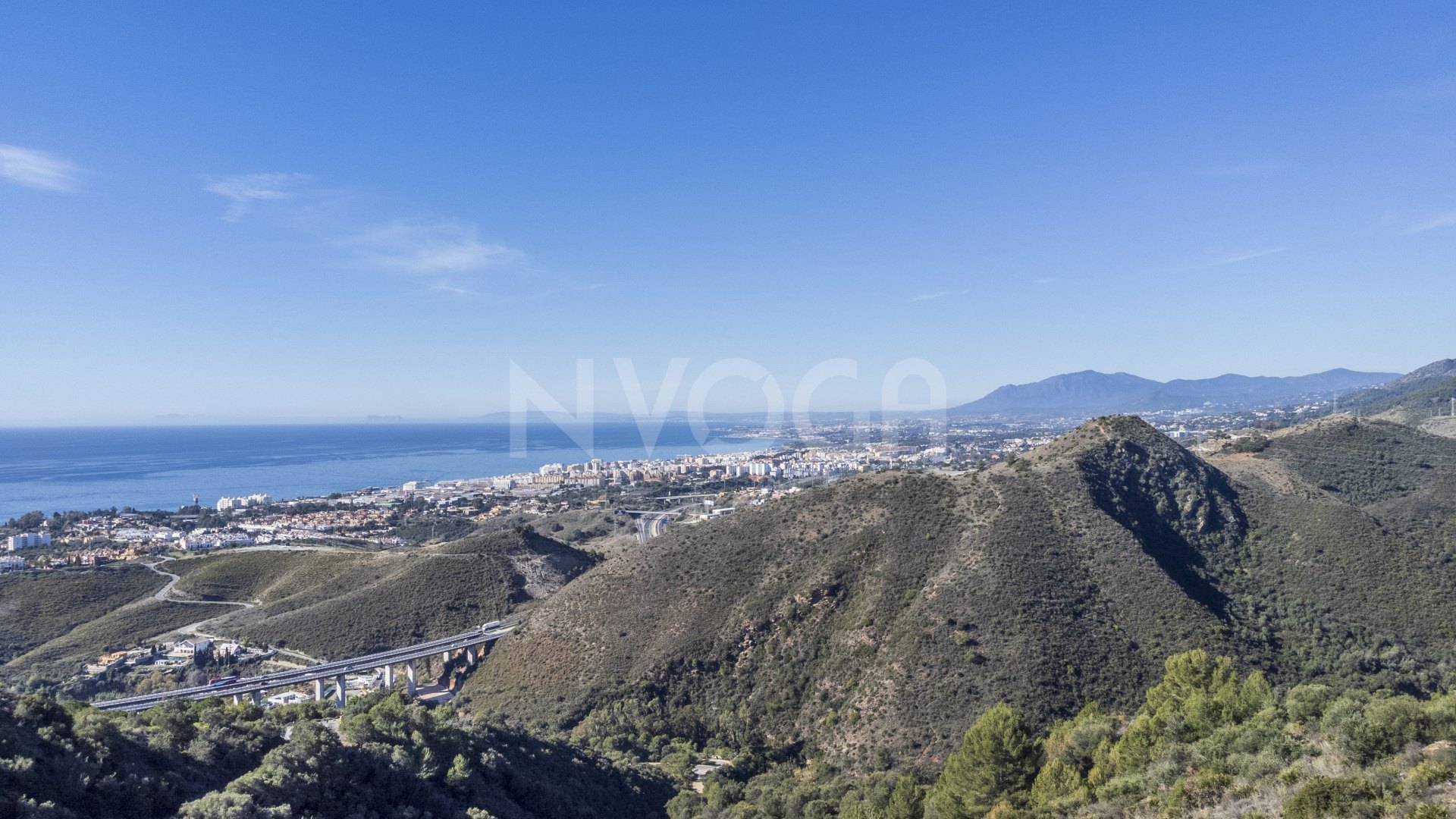 Paraíso tropical con vistas panorámicas al mar en Los Altos de los Monteros