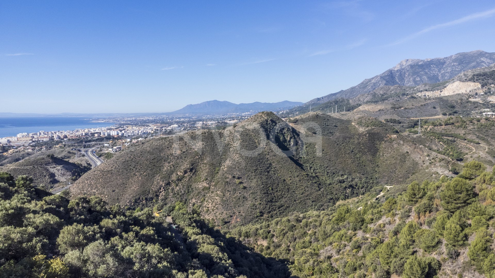 Paraíso tropical con vistas panorámicas al mar en Los Altos de los Monteros