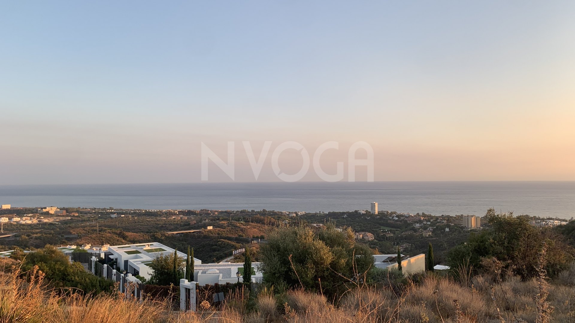 Paraíso tropical con vistas panorámicas al mar en Los Altos de los Monteros