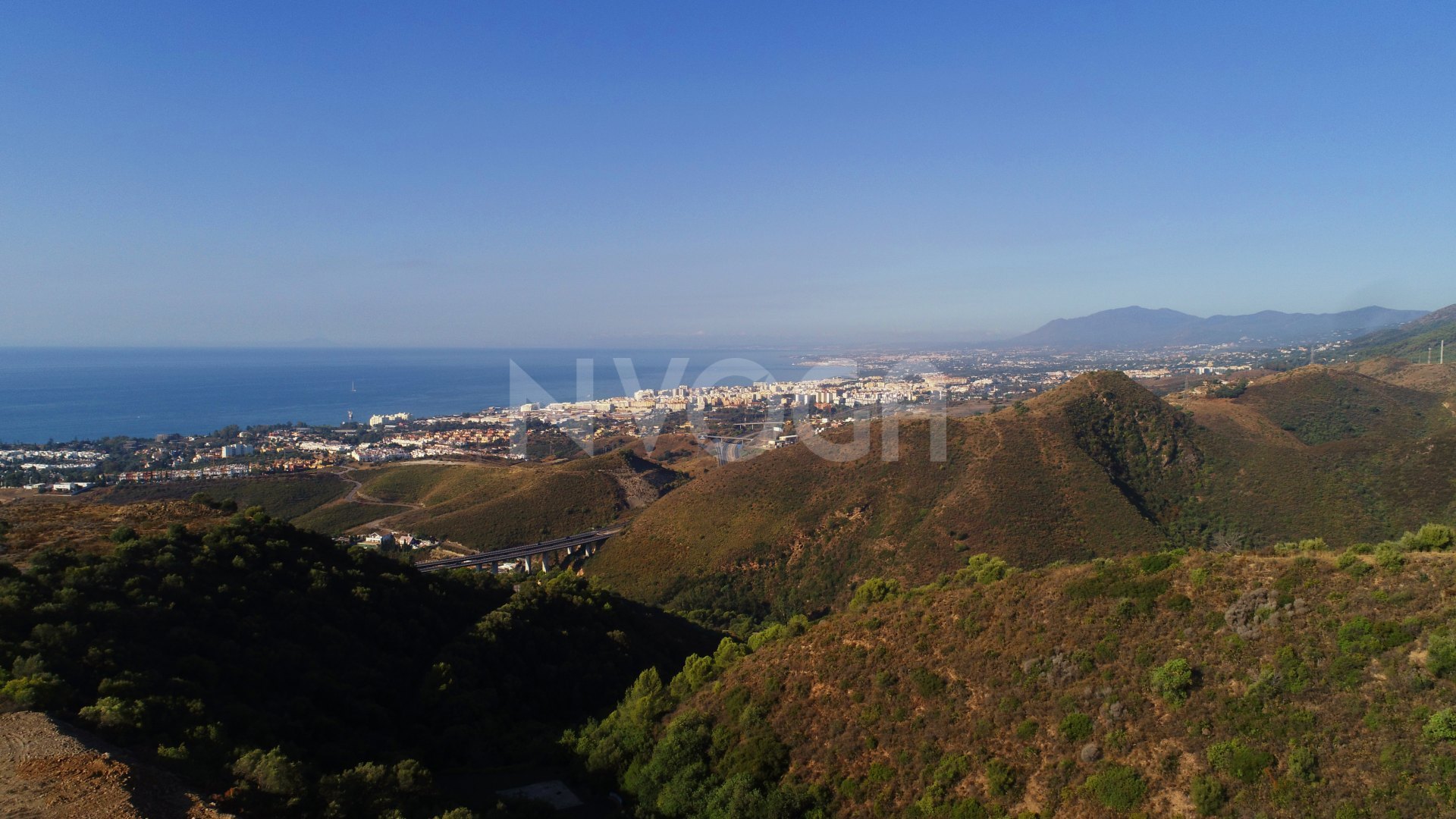 Paraíso tropical con vistas panorámicas al mar en Los Altos de los Monteros