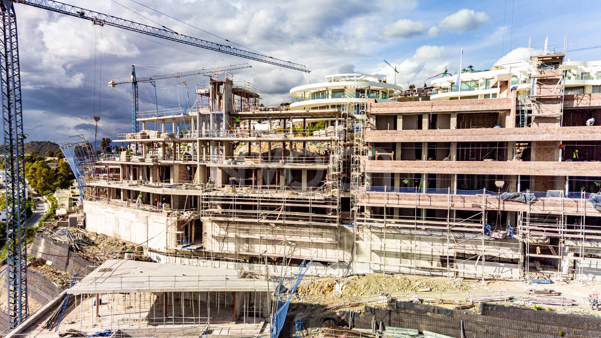 OBRA COMENZADA!!! Apartamento de 3 dormitorios en planta baja con piscina y jardin privado, con con vistas al mar