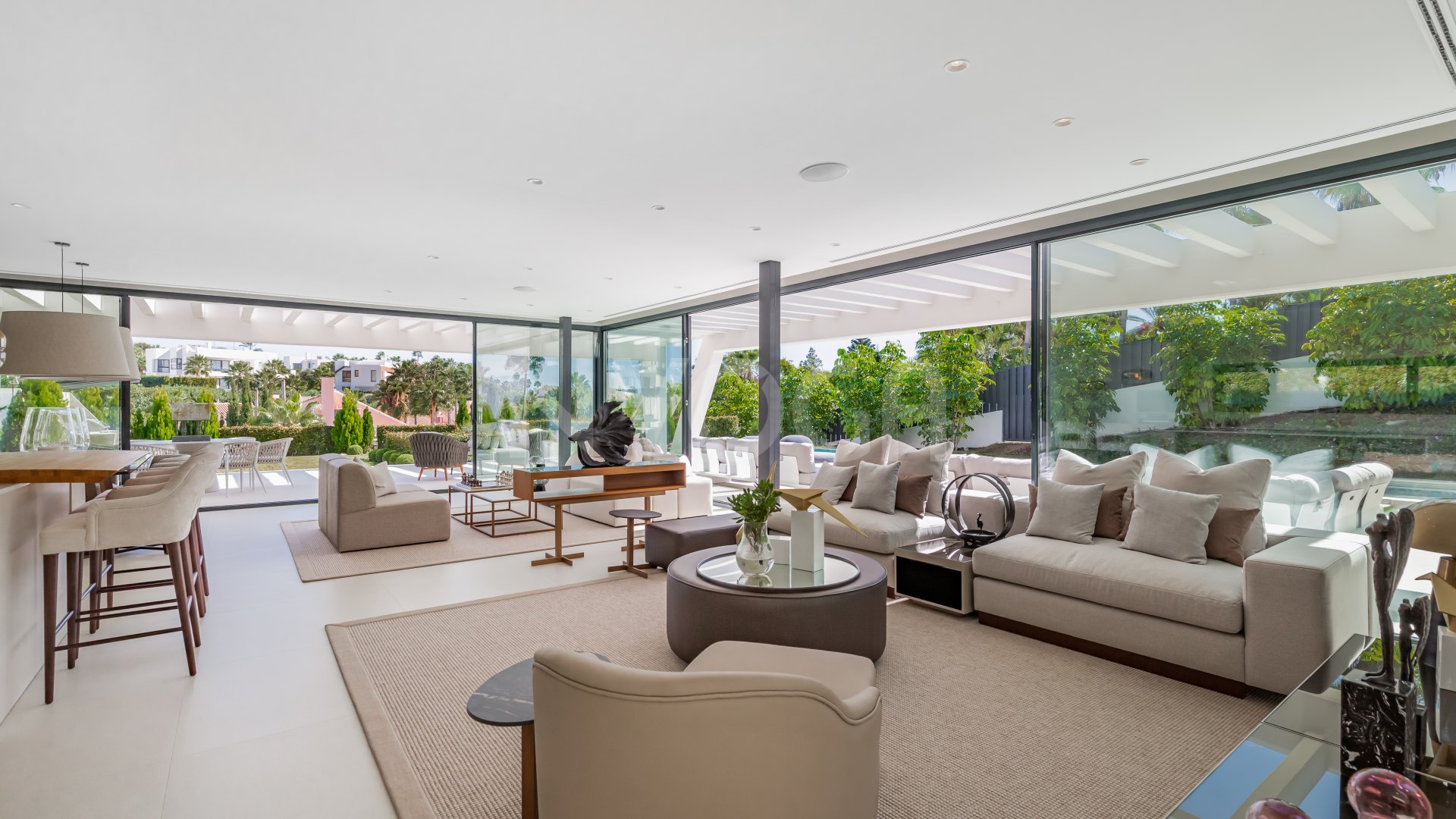Exceptionally Villa in Nueva Andalucia in front of Las Brisas golf course