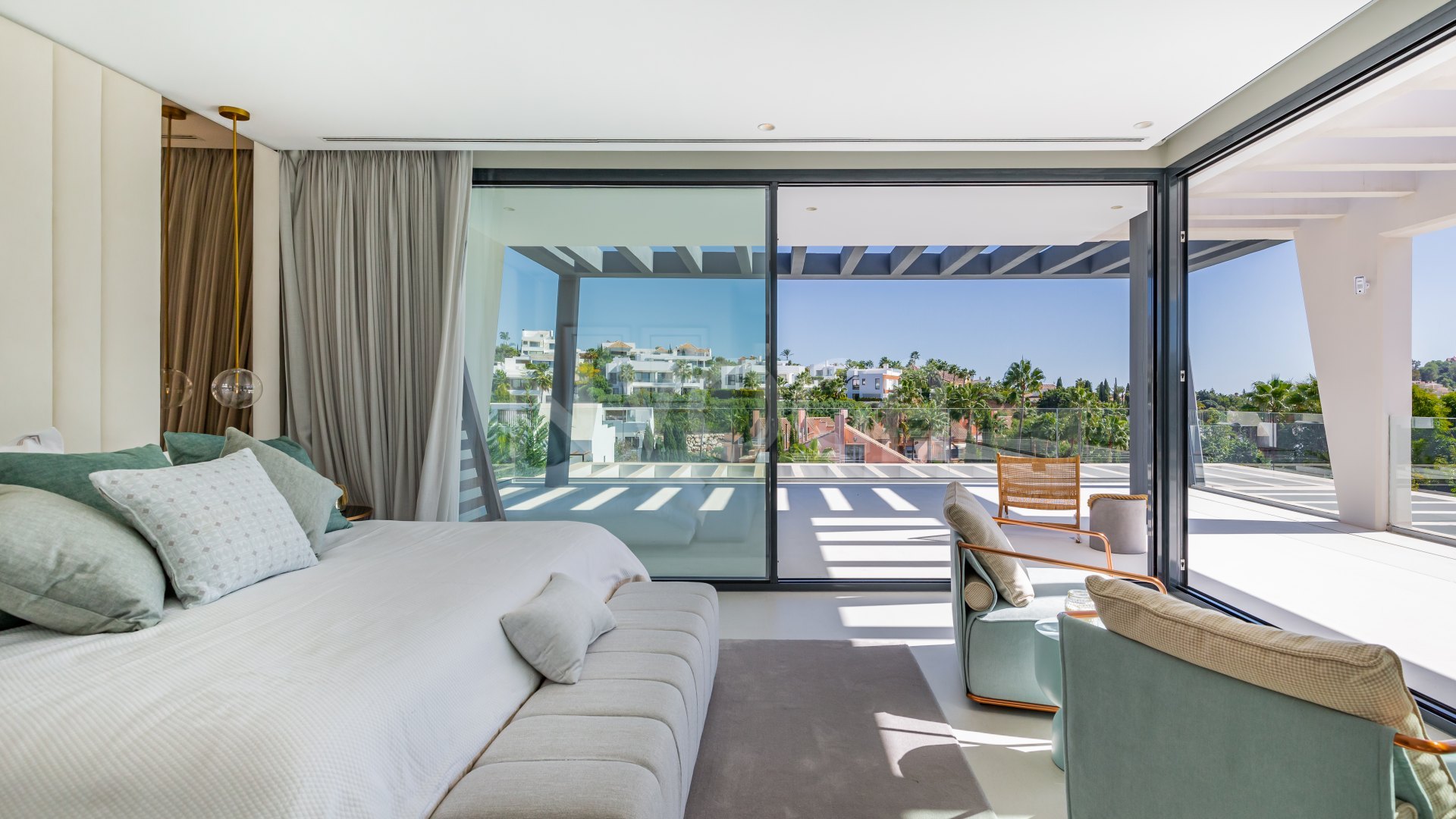 Exceptionally Villa in Nueva Andalucia in front of Las Brisas golf course