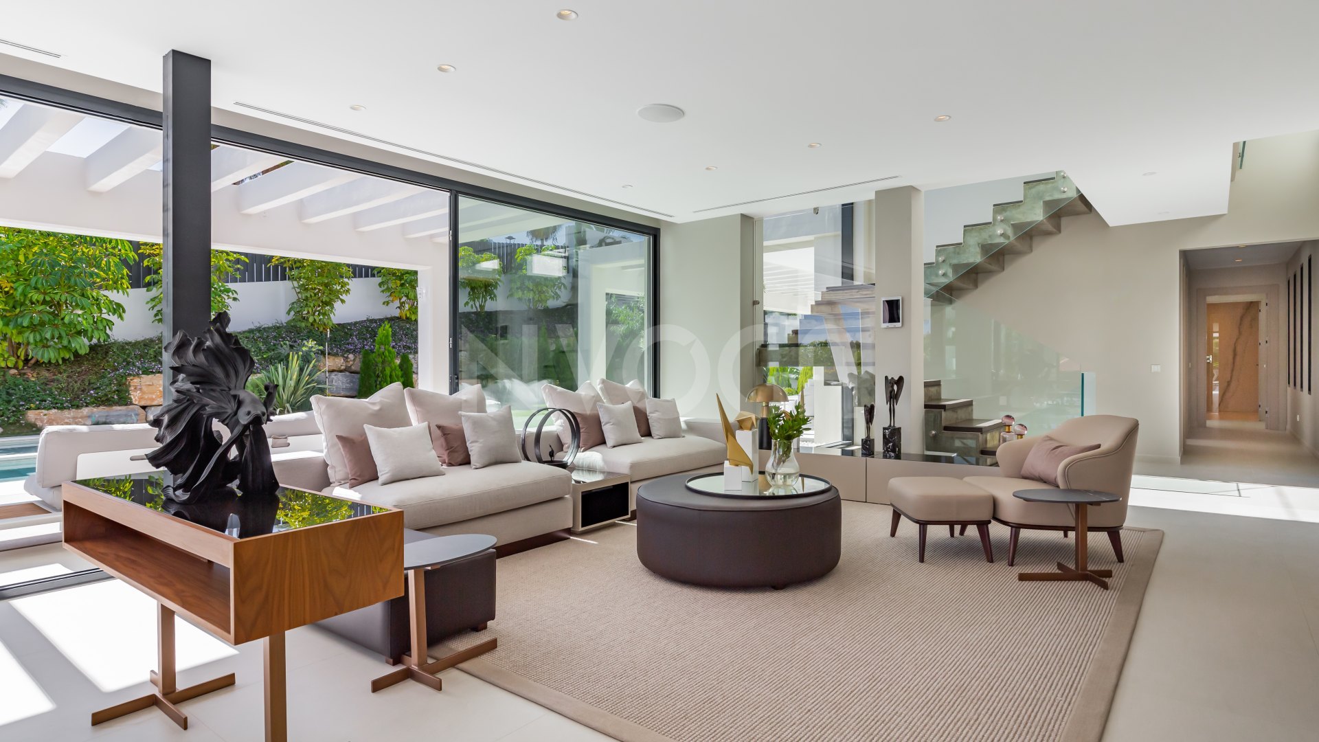 Exceptionally Villa in Nueva Andalucia in front of Las Brisas golf course