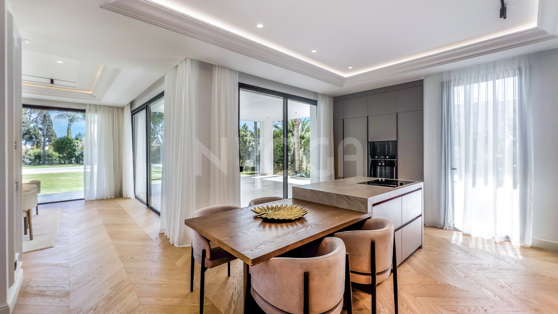 Luxury Villa with sea views in Lomas de Marbella Club
