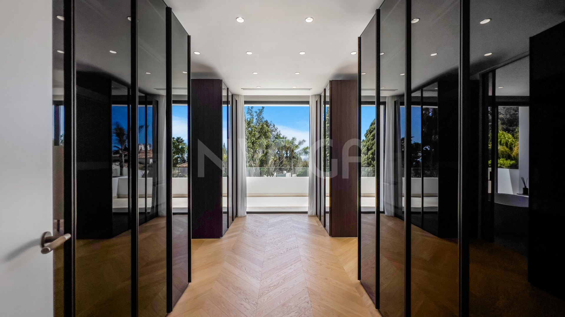 Luxury Villa with sea views in Lomas de Marbella Club