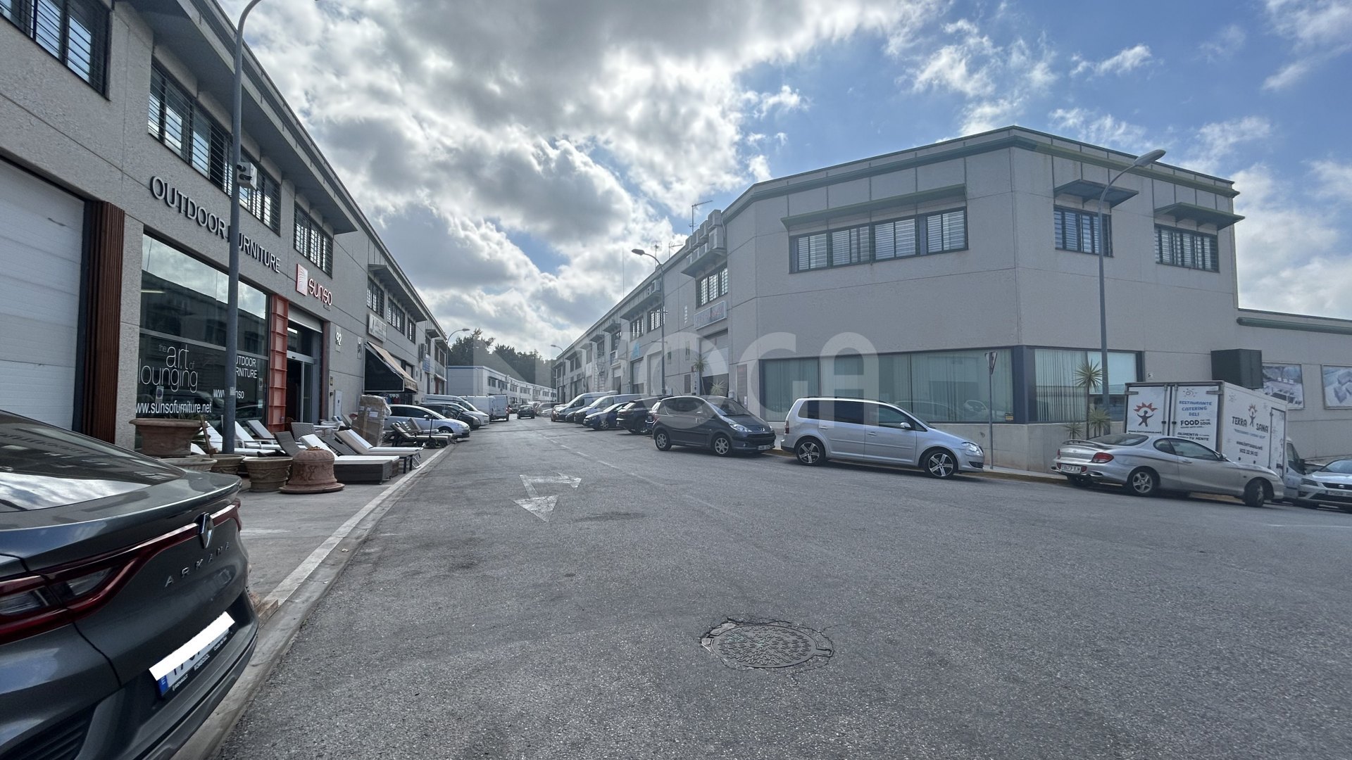 Business opportunity! Spacious industrial building for sale in Marbella