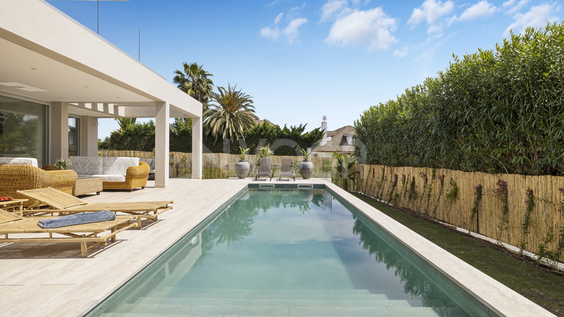 Villa exclusiva de nueva construcción en San Pedro de Alcántara, con diseño contemporáneo y acabados de alta calidad