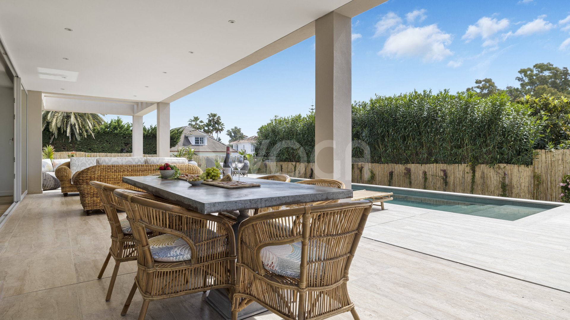 Villa exclusiva de nueva construcción en San Pedro de Alcántara, con diseño contemporáneo y acabados de alta calidad