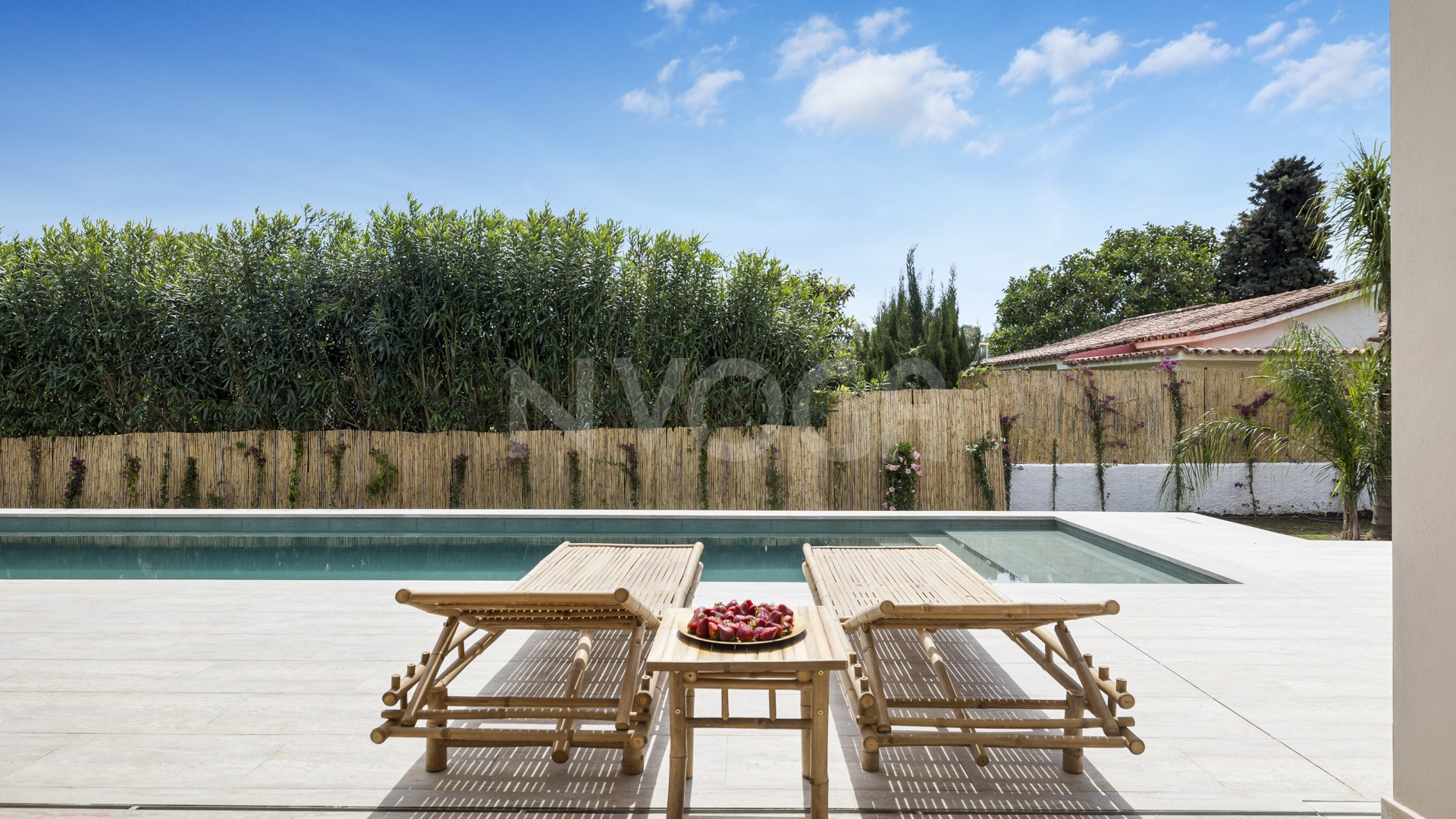 Villa exclusiva de nueva construcción en San Pedro de Alcántara, con diseño contemporáneo y acabados de alta calidad