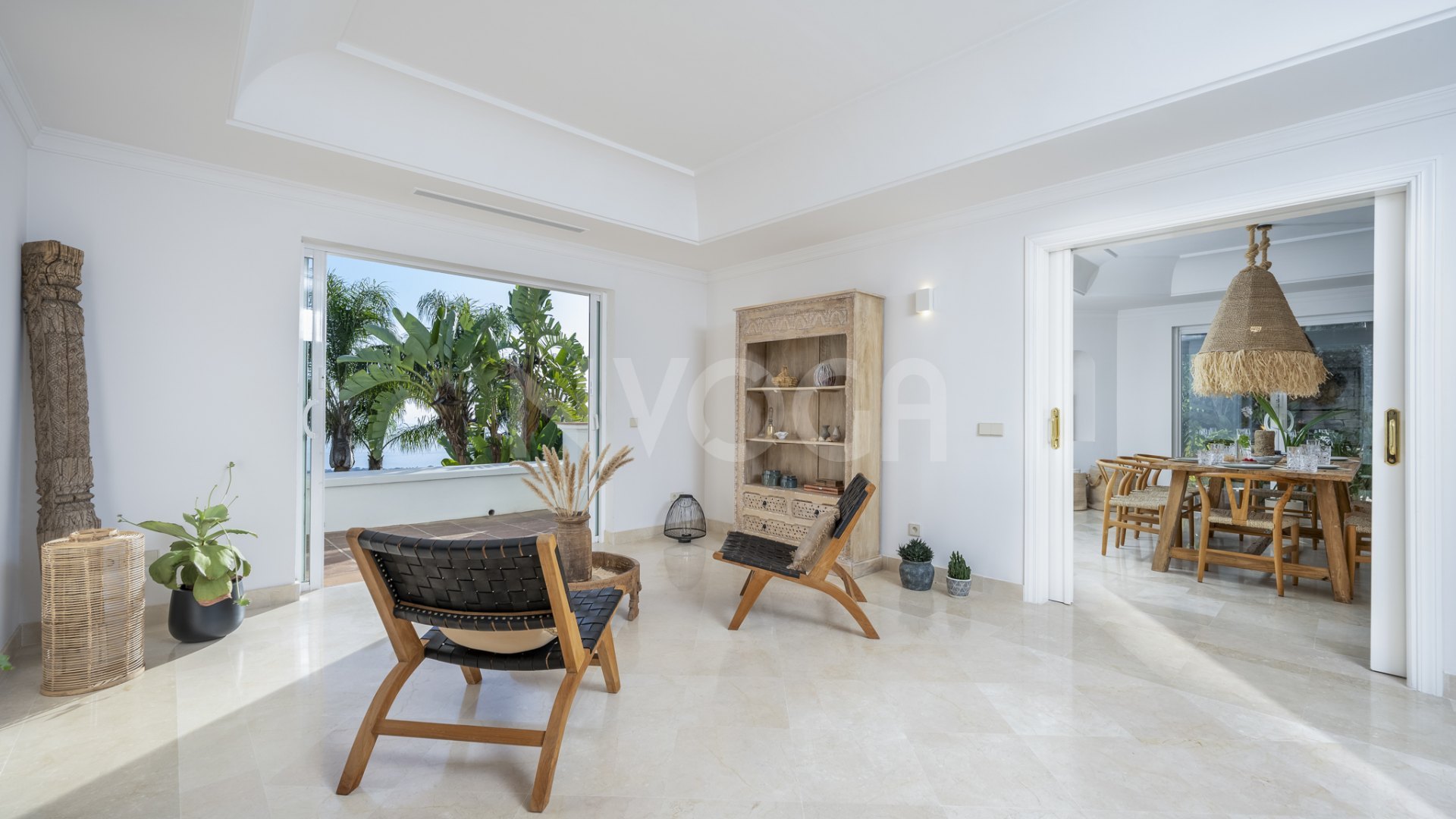 Impresionante villa con vistas al mar en Los Altos de Los Monteros, Marbella Este